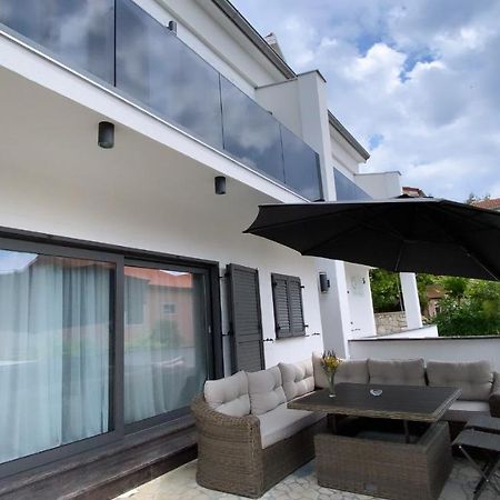 Apartments Tasha Mali Lošinj Екстериор снимка