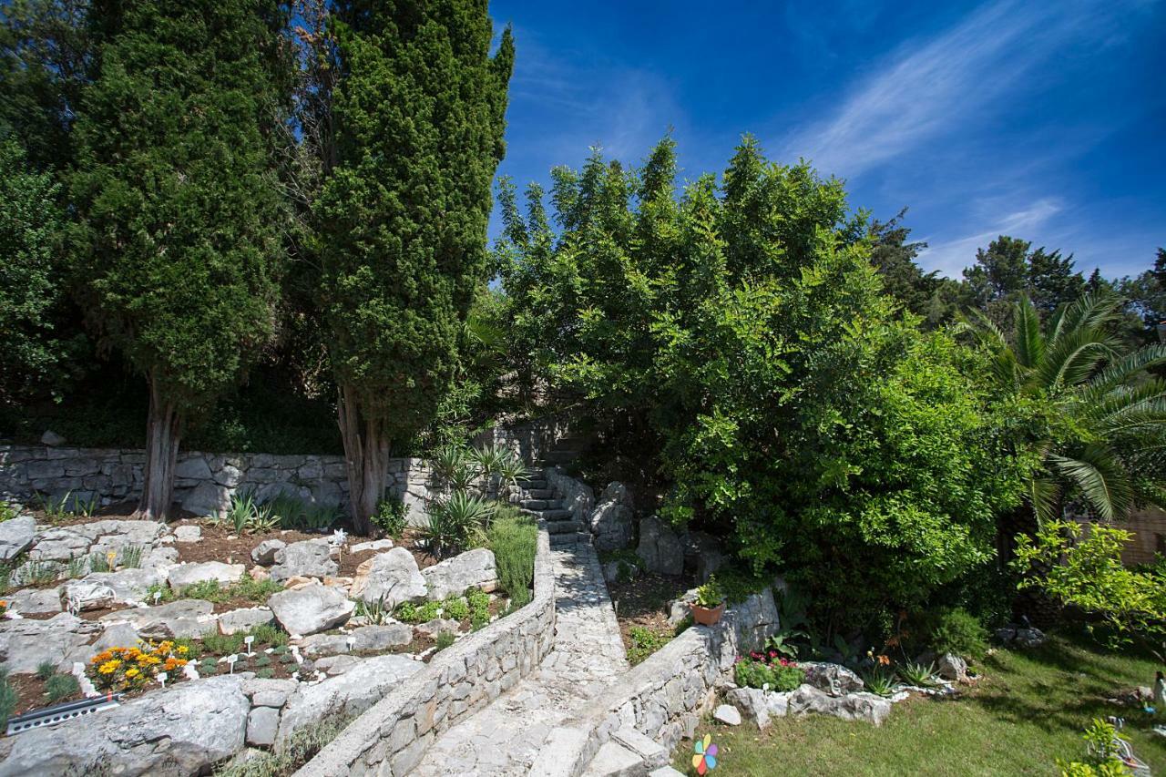 Apartments Tasha Mali Lošinj Екстериор снимка