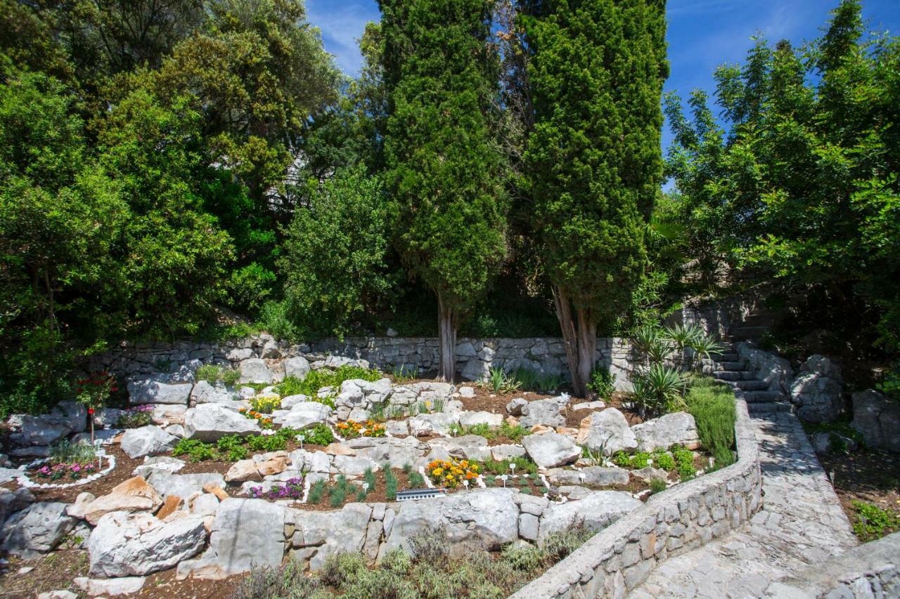 Apartments Tasha Mali Lošinj Екстериор снимка